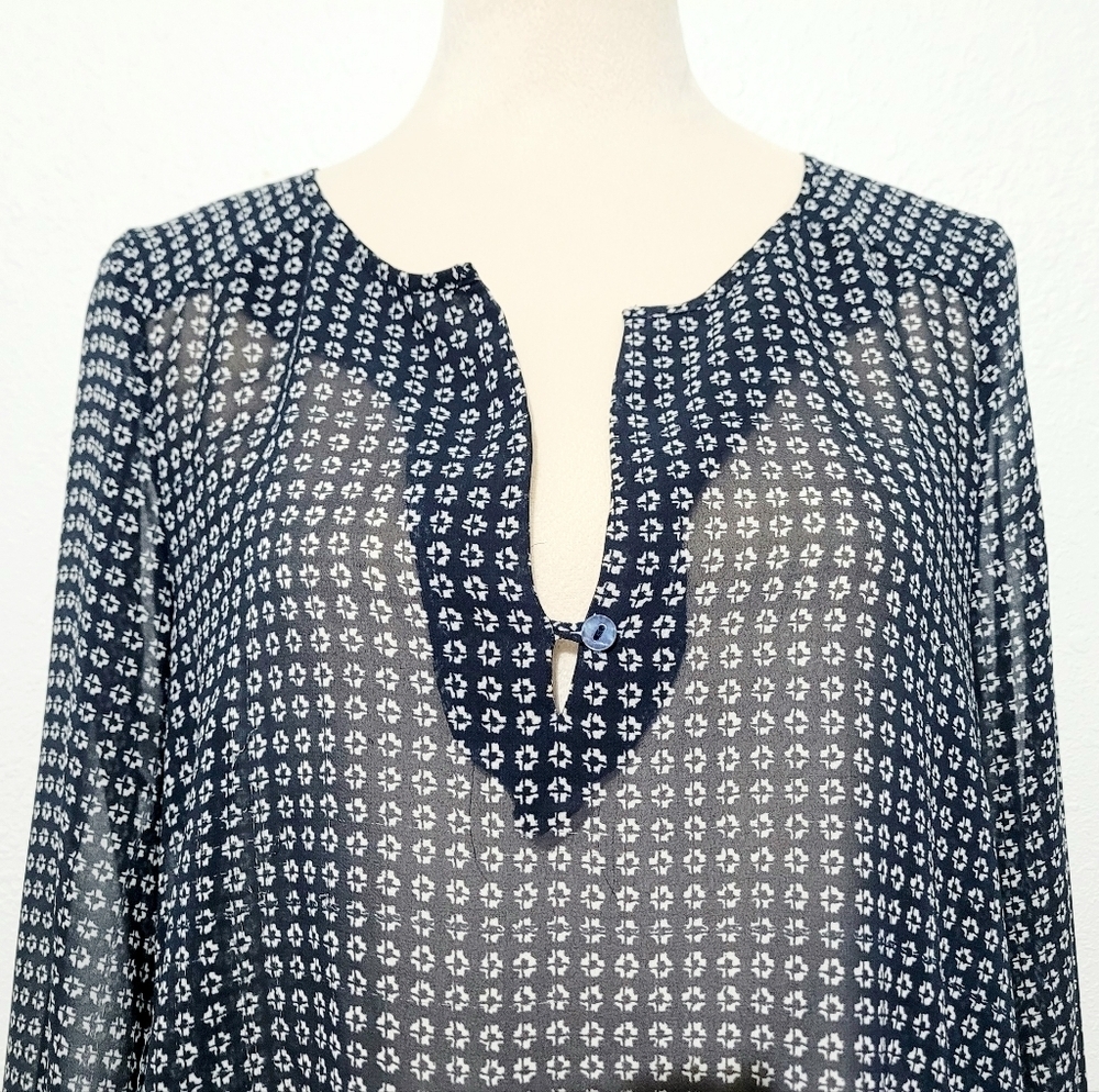 Sanctuary Clothing Woman's Sheer Blouse Top Size M Blue Print Long Sleeves - Picture 3 of 12